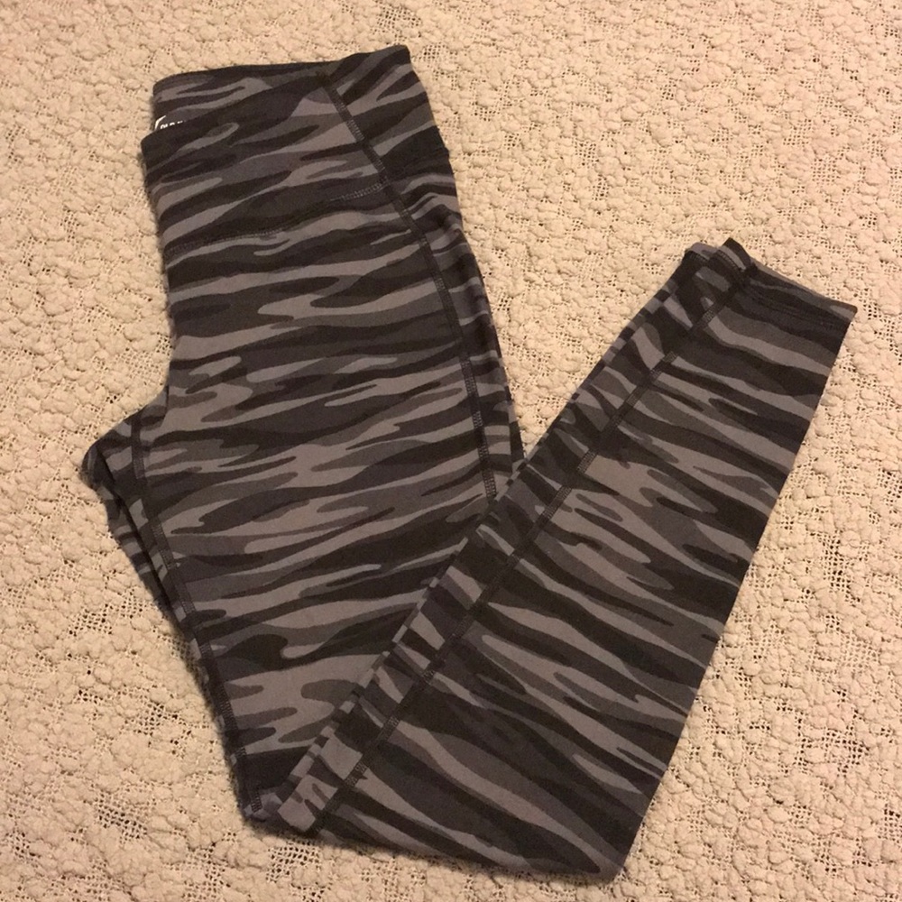 SOLD- Camouflage Printed Athletic Leggings